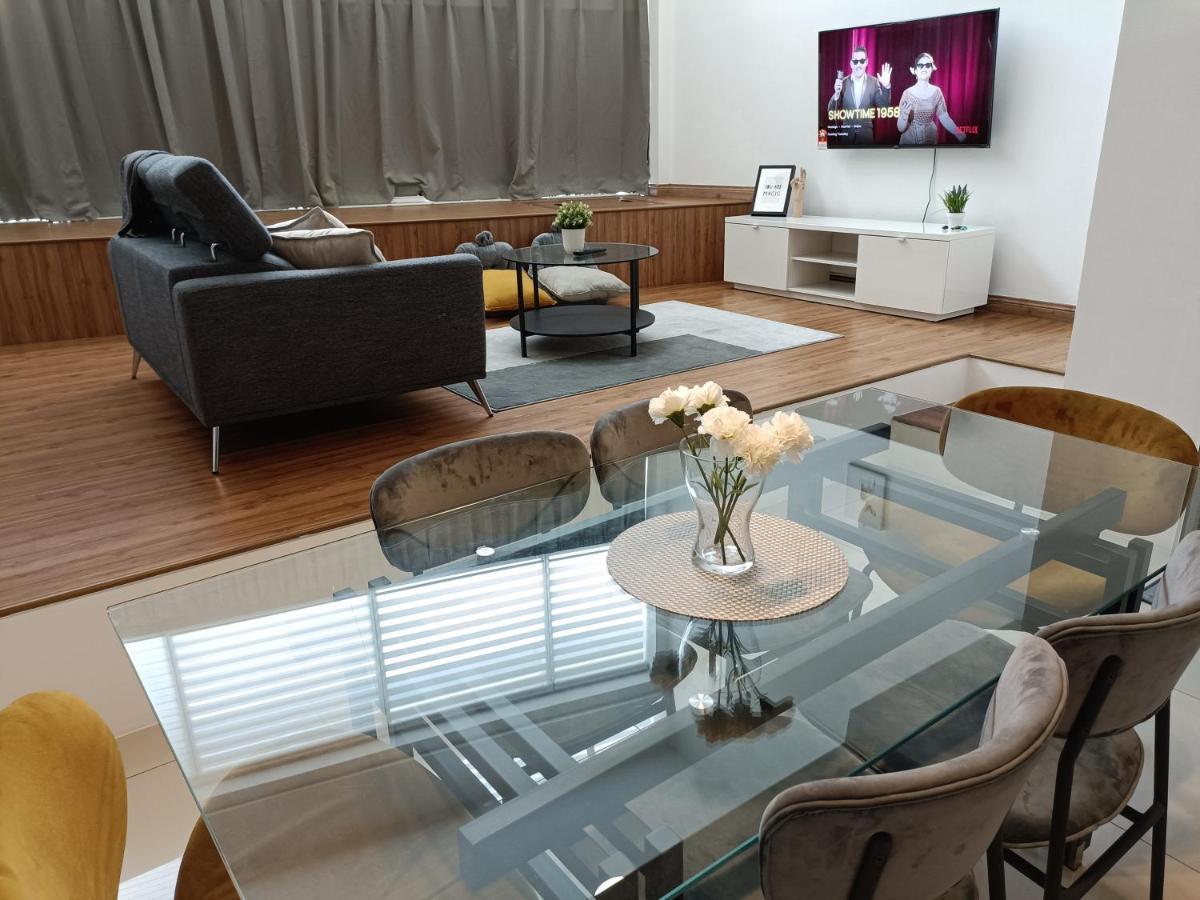 Loft Signature Executive Suite Empire City Petaling Jaya Exterior photo